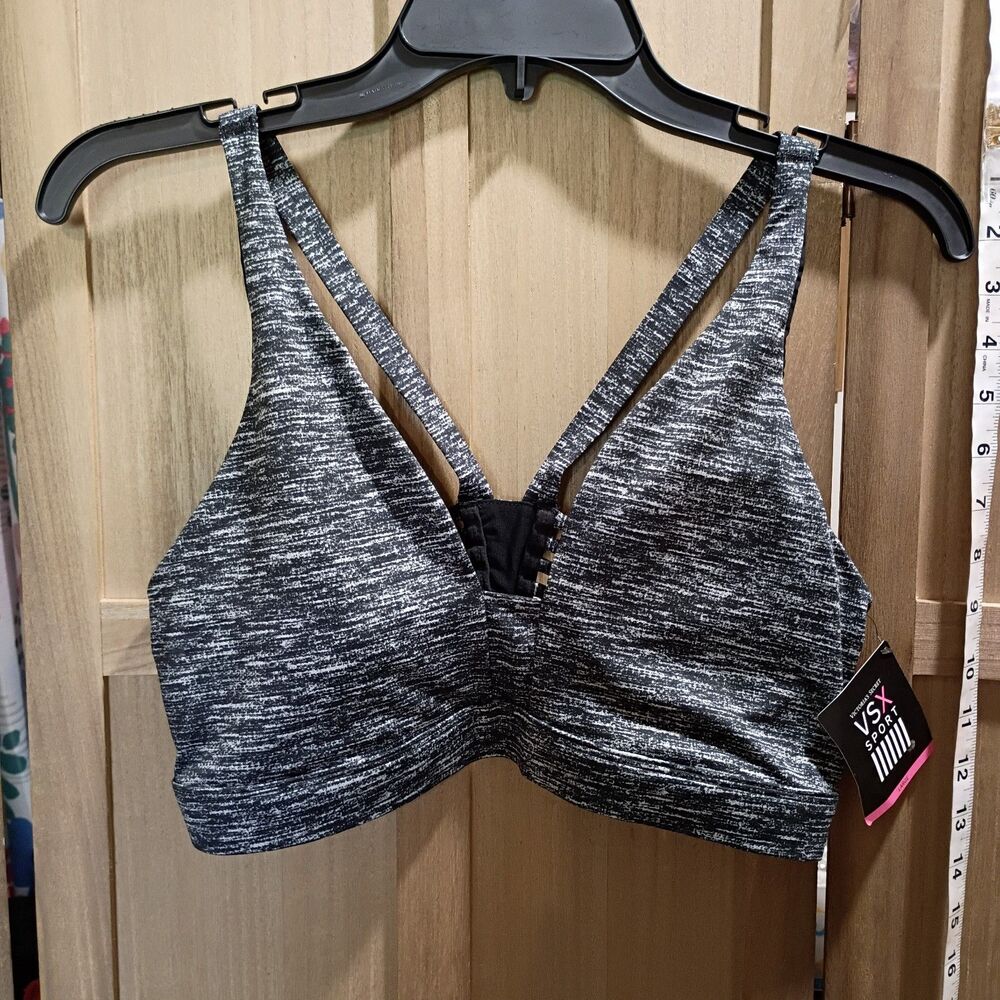 NWT Victoria's secret vsx sports bra Large